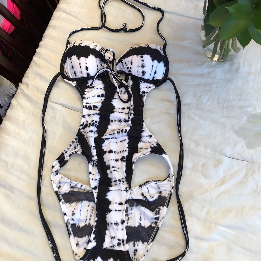 Elegant One piece Swimsuit